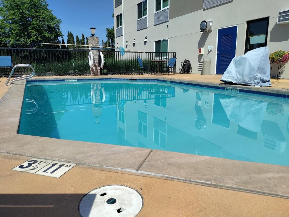 Holiday Inn Express Newberg - Wine Country By Ihg Exterior foto