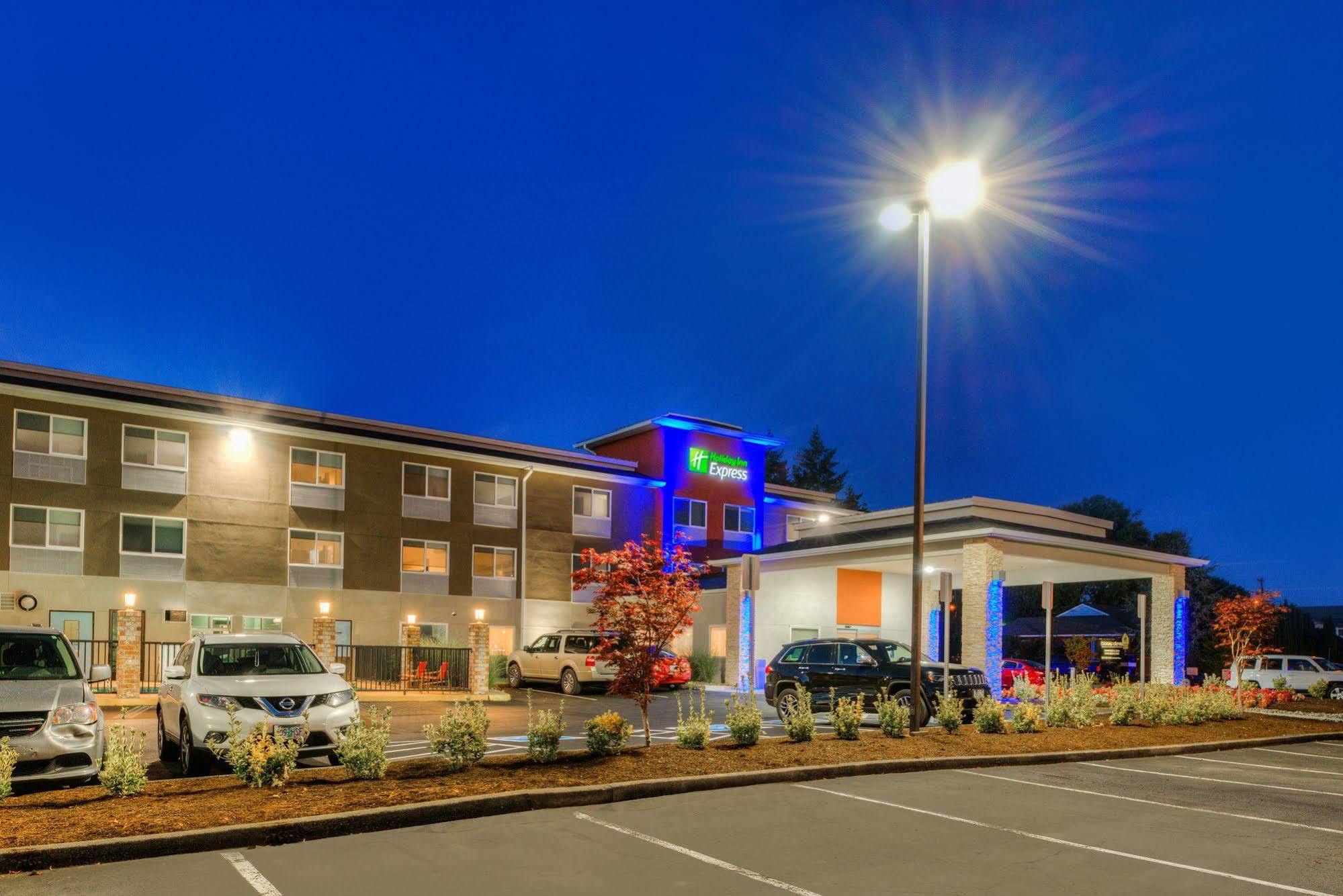 Holiday Inn Express Newberg - Wine Country By Ihg Exterior foto